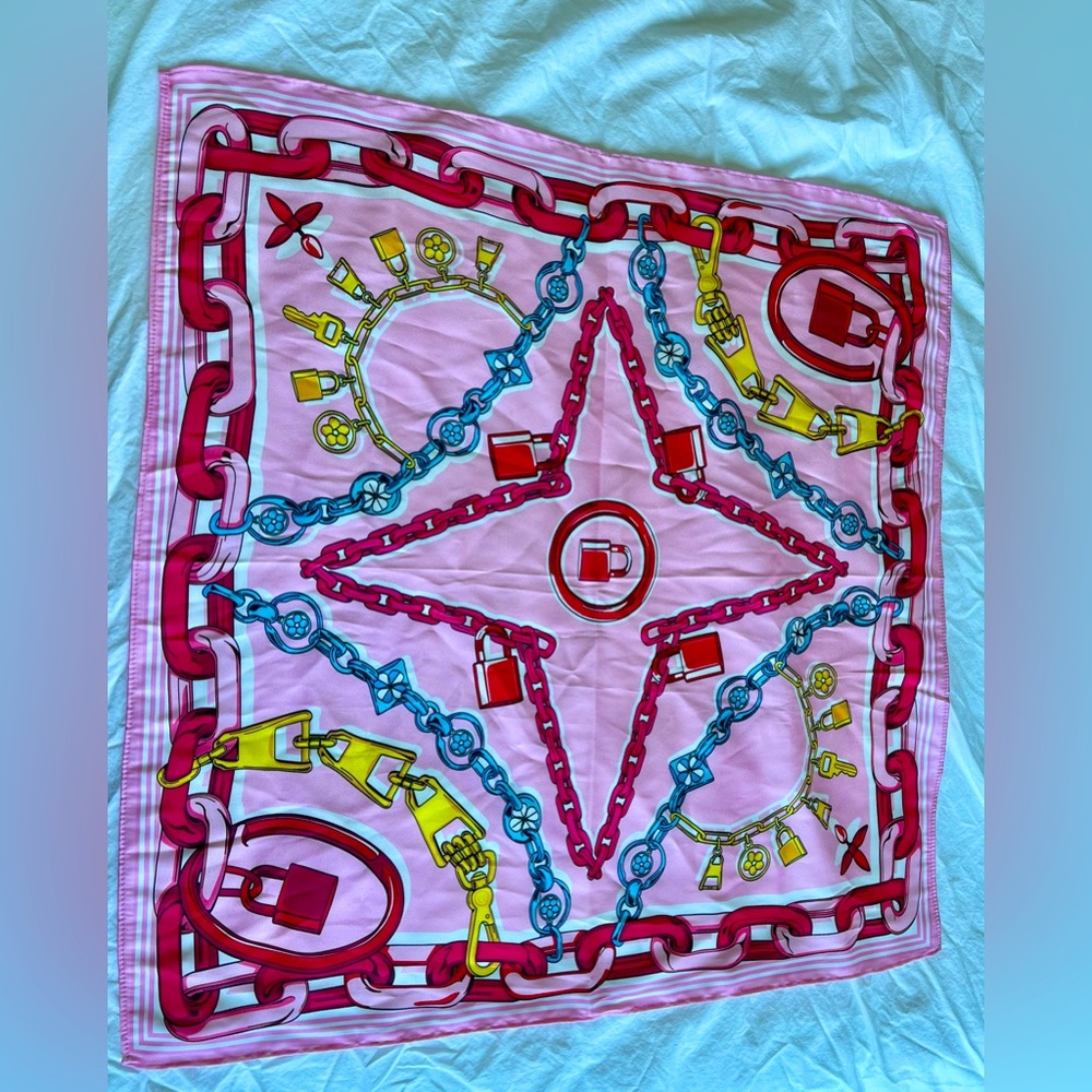 Silk Scarf Lock Jewelry Pattern